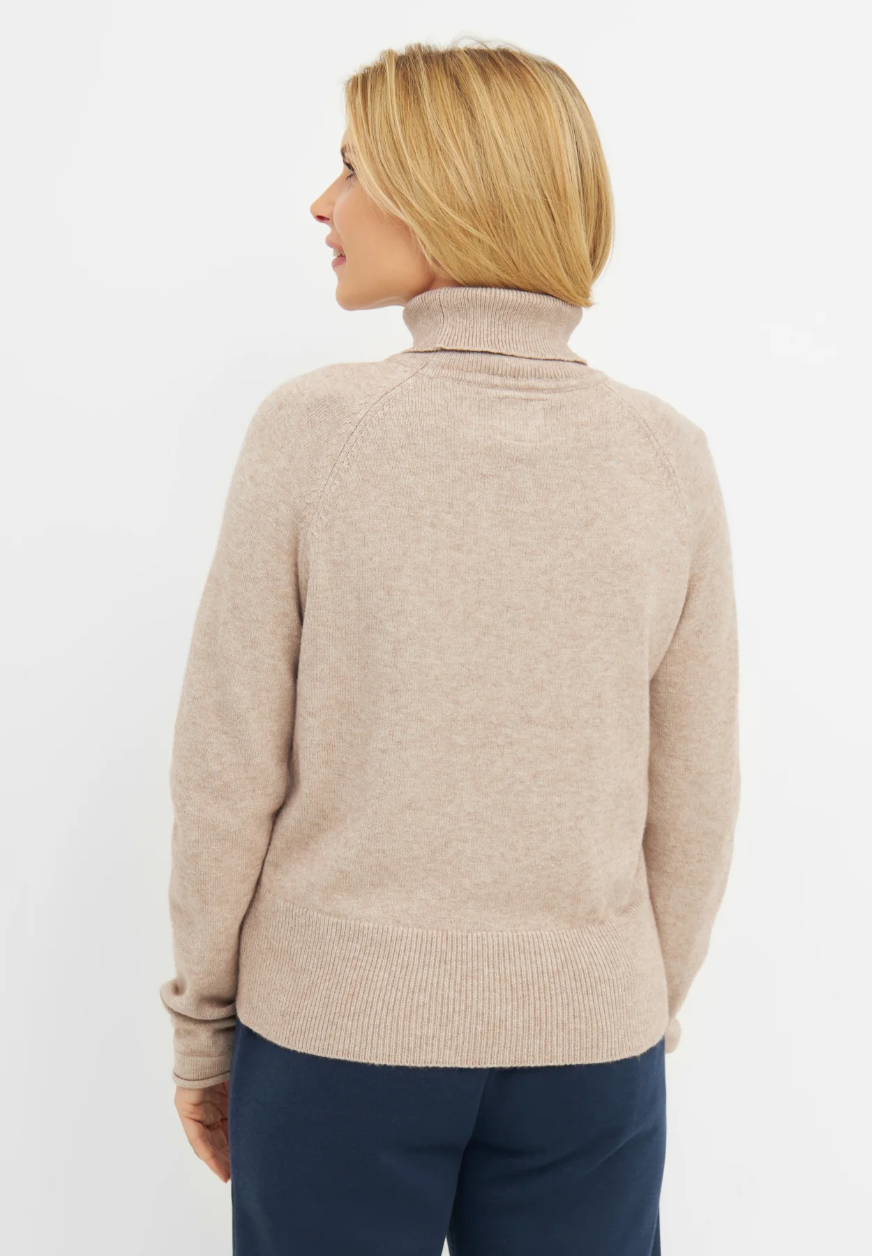 JOHANNA - Image 7