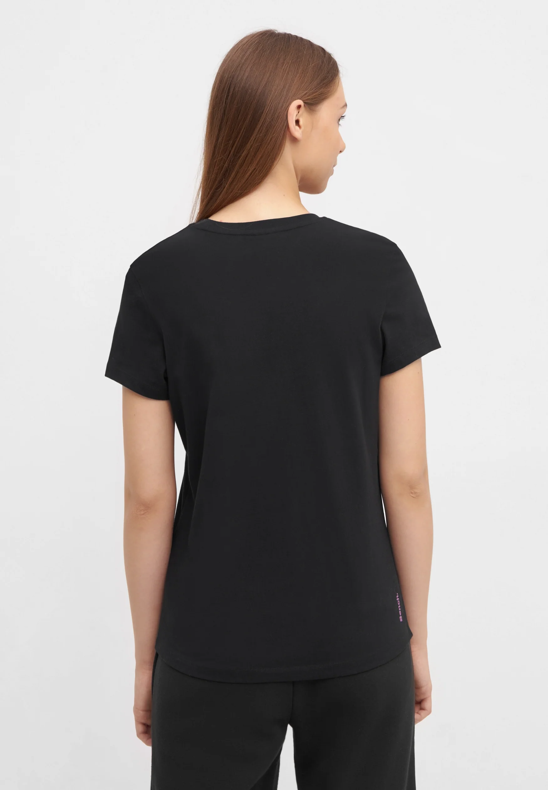 Leora - Image 3