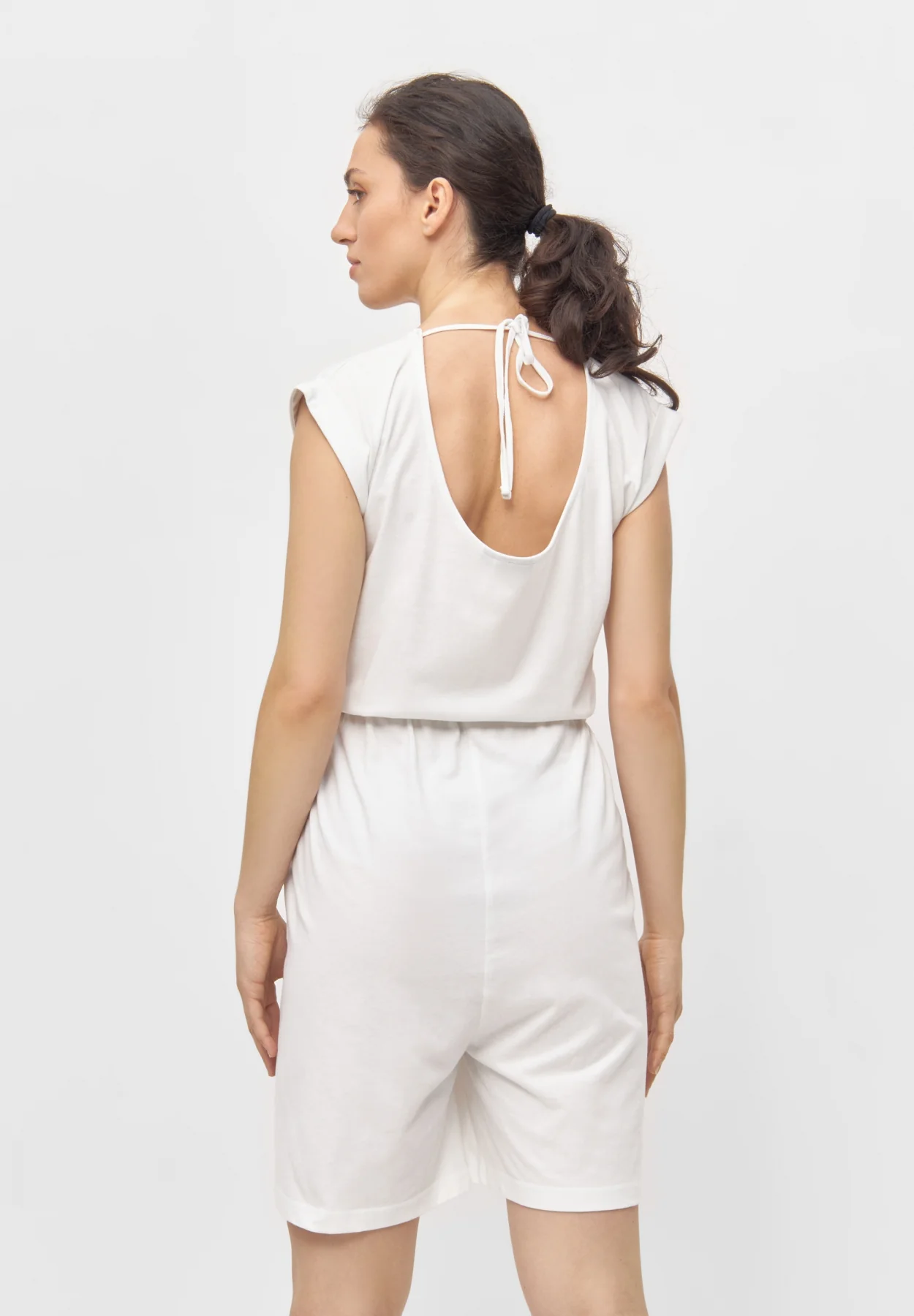 LINA - Image 23