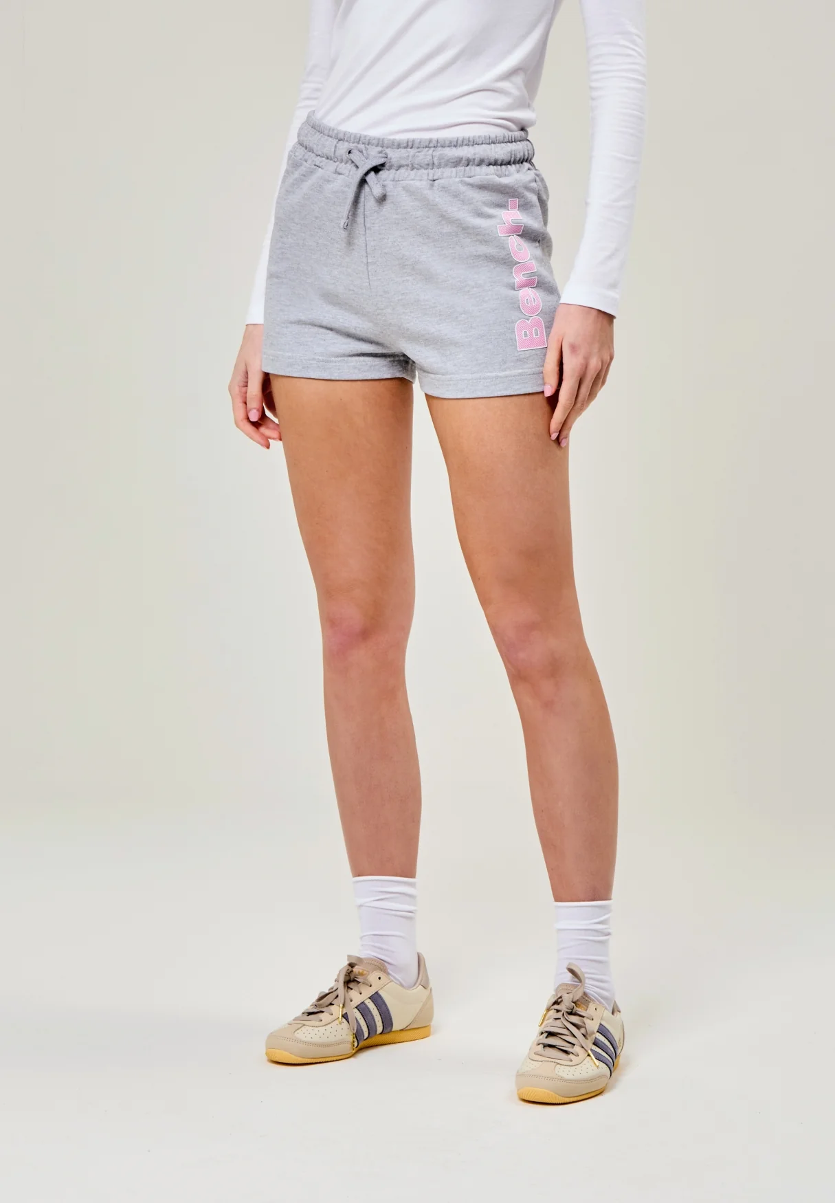 Phoebe - Image 14