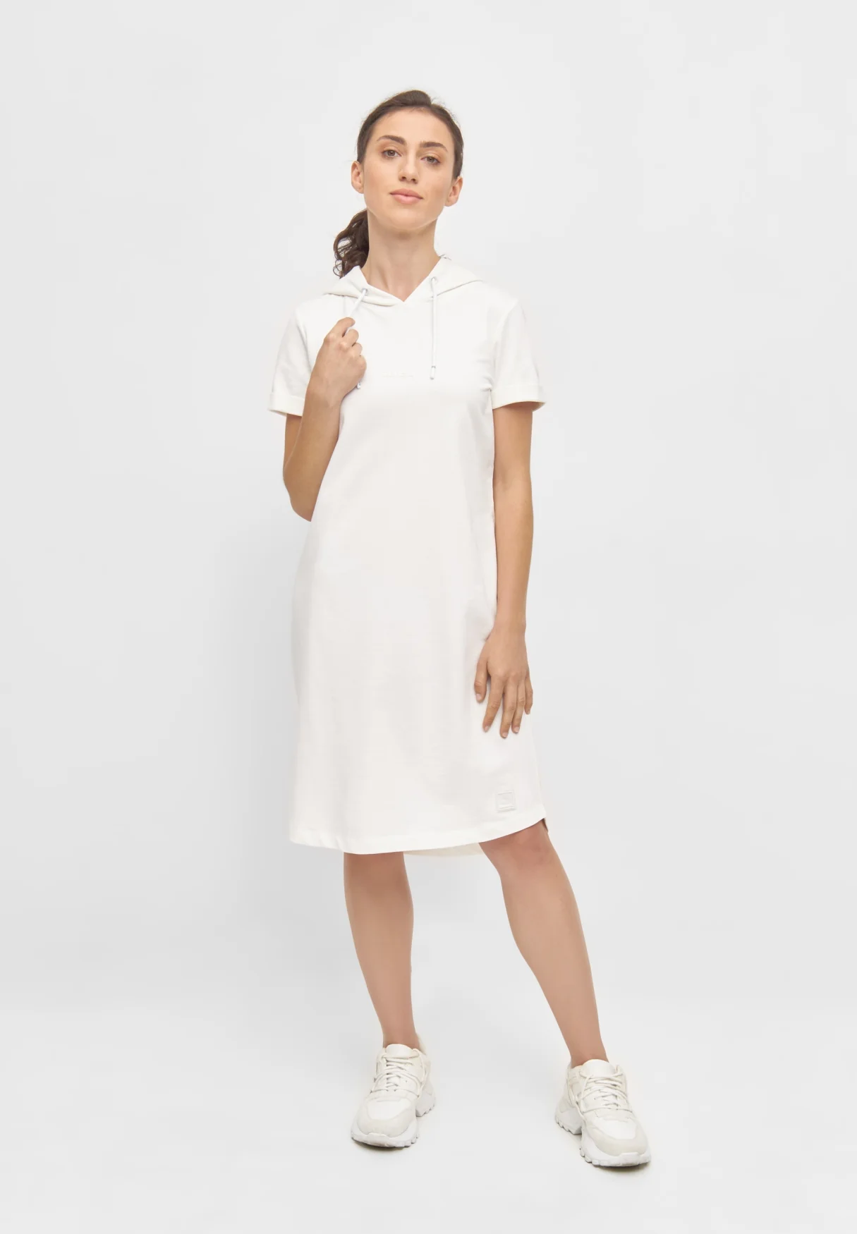 ROMINA - Image 14