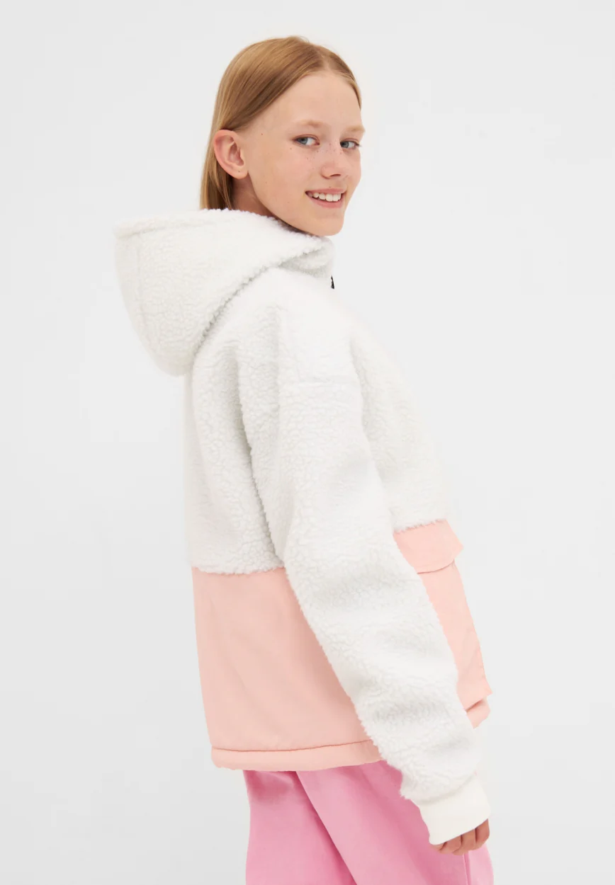 SANDIE G - Image 7