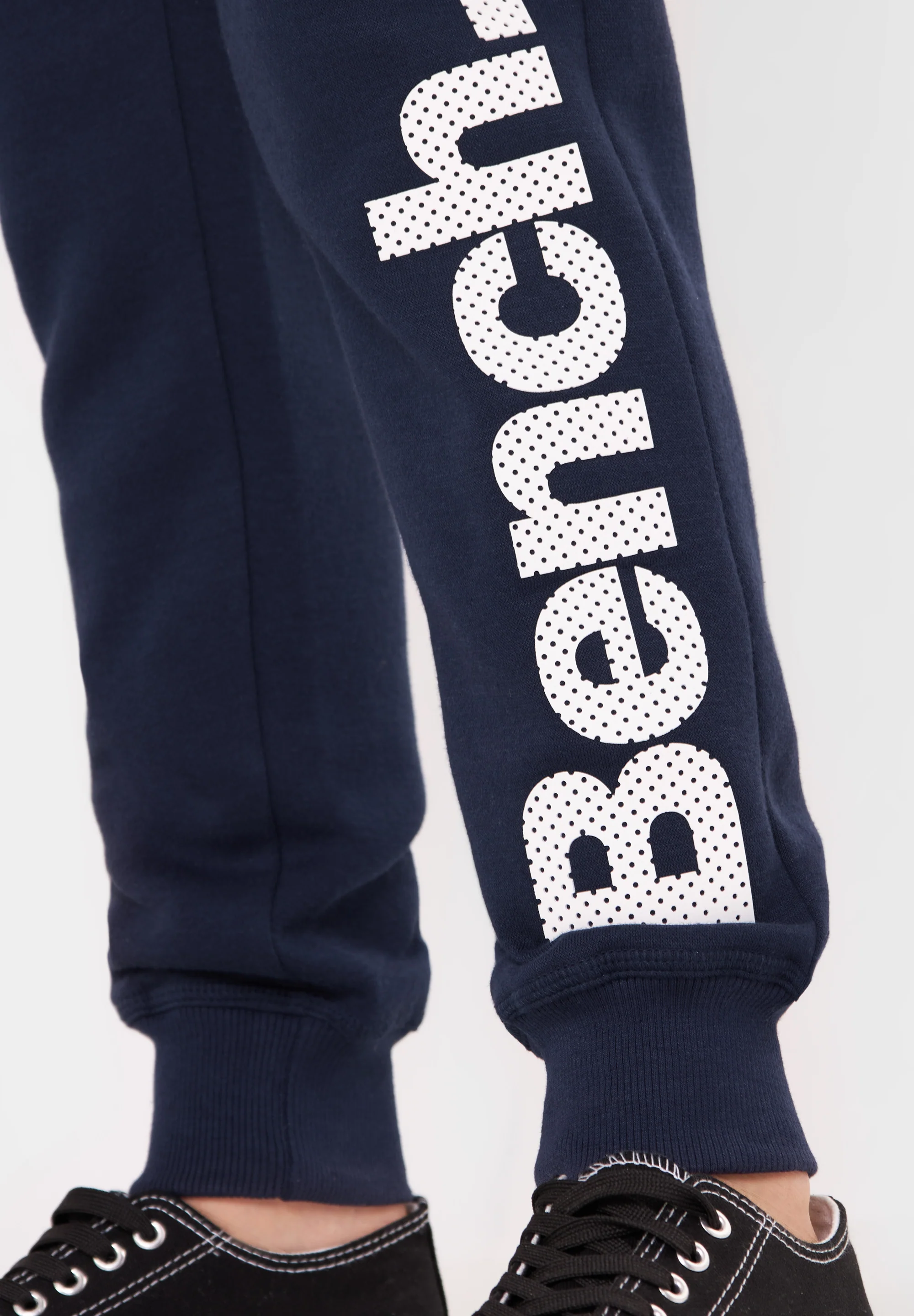 STANLEY B - Image 8
